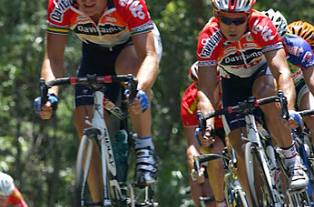 Vogels pulls hard for McEwen. Photo copyright David Magahy - www.goldcoastphotography.com.