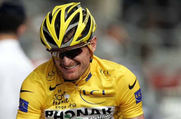 Floyd Landis - Tour champion? Photo copyright Ben Ross/Roadcycling.com/<A HREF="http://www.benrossphotography.com" TARGET=_BLANK>www.benrossphotography.com</A>.