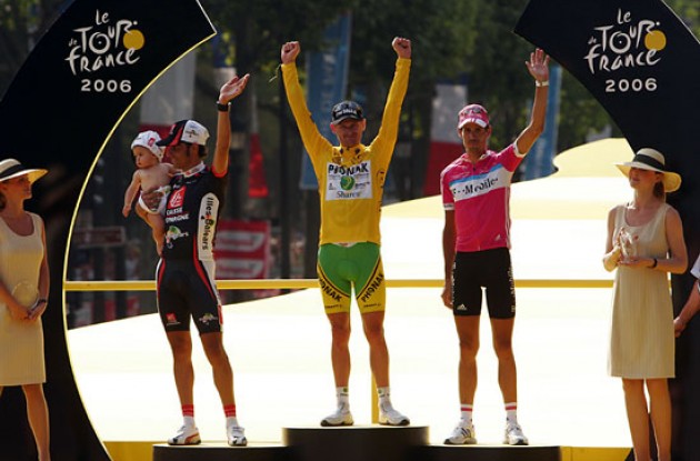 Top 3 on the podium - Landis, Pereiro and Klöden. Photo copyright Ben Ross/Roadcycling.com/<A HREF="http://www.benrossphotography.com" TARGET=_BLANK>www.benrossphotography.com</A>.