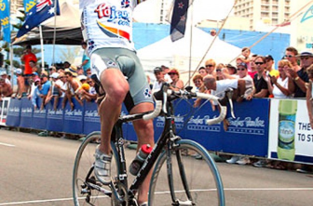 Brad McGee takes the win! Go Brad! David Magahy - www.goldcoastphotography.com