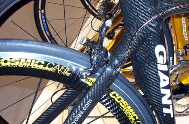 Giant Carbon Aero close-up. Photo copyright Roadcycling.com.