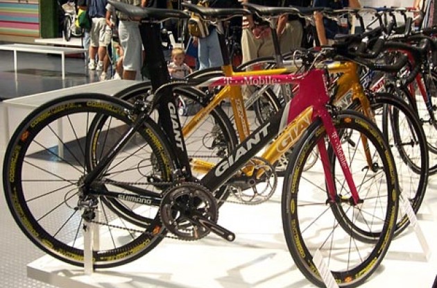 Giant Carbon TT.  Photo copyright Roadcycling.com.