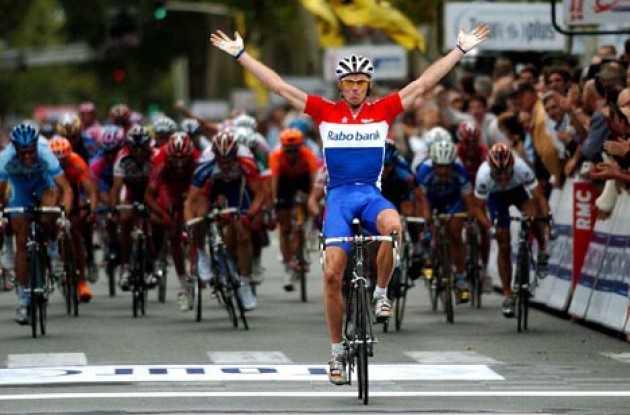 Erik Dekker takes the win after a long day in the saddle. Photo copyright Fotoreporter Sirotti.