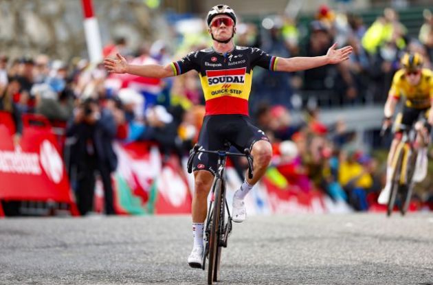 Remco Evenepoel crosses the finish line as winner of stage 3 of La Vuelta a Espana 2023