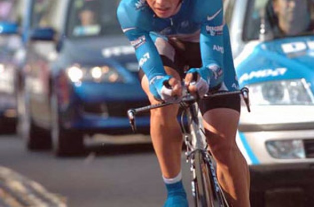 Paolo Savoldelli showed great form today and beat Basso by 23 seconds. Photo copyright Fotoreporter Sirotti.