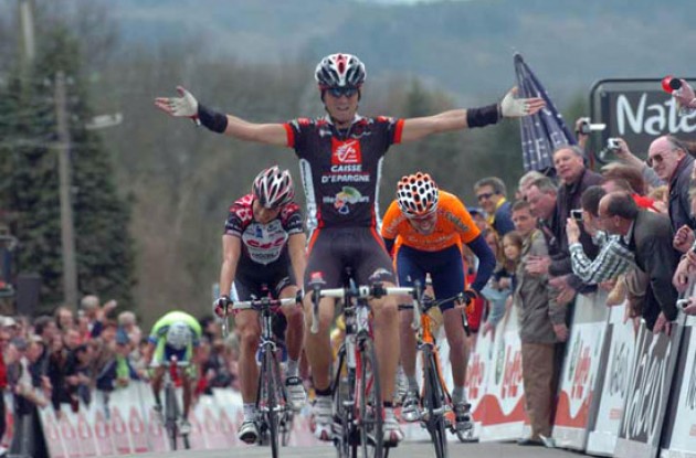 Valverde takes the win ahead of Sanchez and Kroon. Photo copyright Fotoreporter Sirotti.