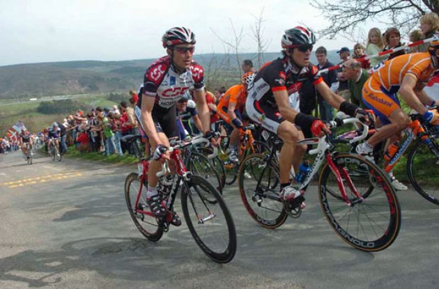 Ivan Basso (Team CSC) and Alejandro Valverde. Photo copyright Fotoreporter Sirotti.