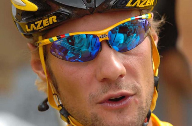 No stage win for Tom Boonen - but he's still in yellow. Photo copyright Fotoreporter Sirotti.