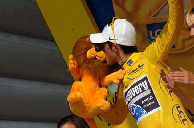 Race leader Alberto Contador (Team Discovery Channel) looks set to take the overall win in the 2007 Tour de France.