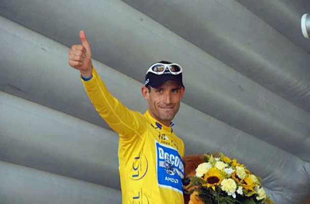 George Hincapie (Team Discovery Channel) leads the 2006 Tour de France. Photo copyright Fotoreporter Sirotti.