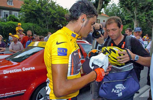 Pereiro - still in yellow after today's finish. Stay tuned to Roadcycling.com to find out if Landis will be able to reclaim the yellow jersey before the Tour reaches Paris on Sunday. Photo copyright Fotoreporter Sirotti.
