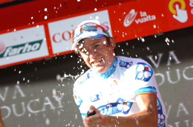 Yauheni Hutarovich celebrates his Vuelta stage win on the podium. Photo copyright Fotoreporter Sirotti.