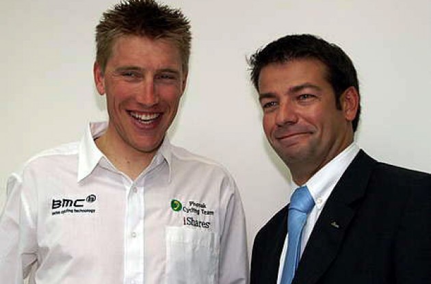 Axel Merckx and John Lelangue. Lelangue: "Team Phonak is betting on continuity in 2006." Photo copyright Roadcycling.com.
