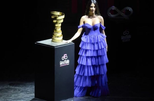 Beautiful Italian women with the 2024 Giro d'Italia winner's trophy
