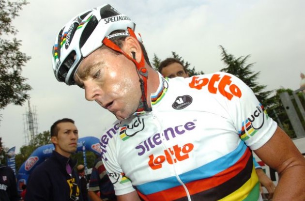 World Champion Cadel Evans is leaving Team Silence-Lotto.