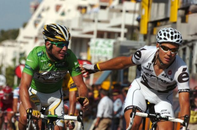 Mark Cavendish vs. Thor Hushovd in the 2010 Tour de France. Who will prevail? Stay tuned to Roadcycling.com to find out! Photo copyright Fotoreporter Sirotti.