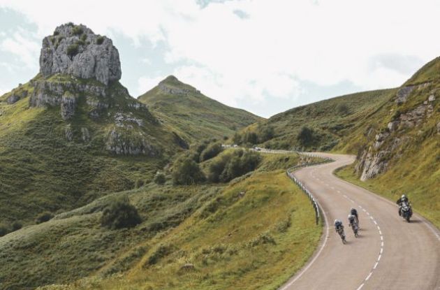 Cyclists passing by Spanish mountaintops