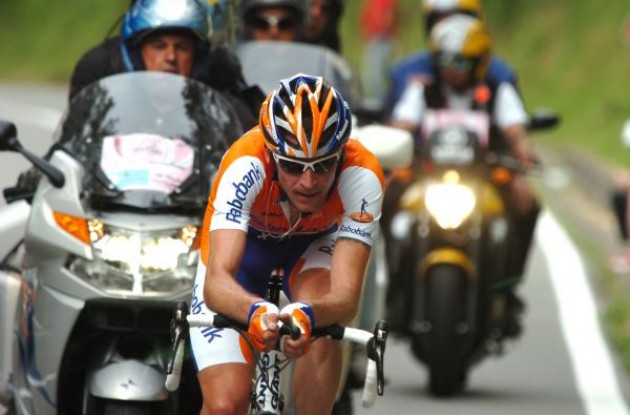 Denis Menchov (Rabobank) on his way to stage victory and overall lead in the Giro d'Italia 2009. Photo copyright Fotoreporter Sirotti.