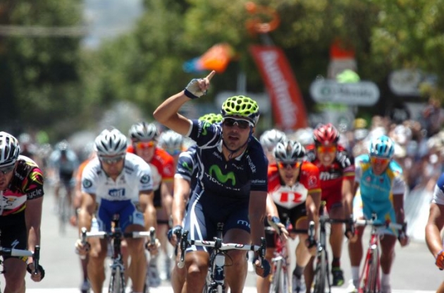 Team Movistar's Francesco Ventoso wins stage 5 of the Santos Tour Down Under 2011. Photo Fotoreporter Sirotti.