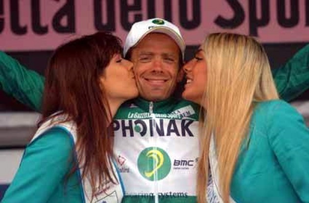 Alexandre Moos (Phonak Hearing Systems) leads the mountains classification.