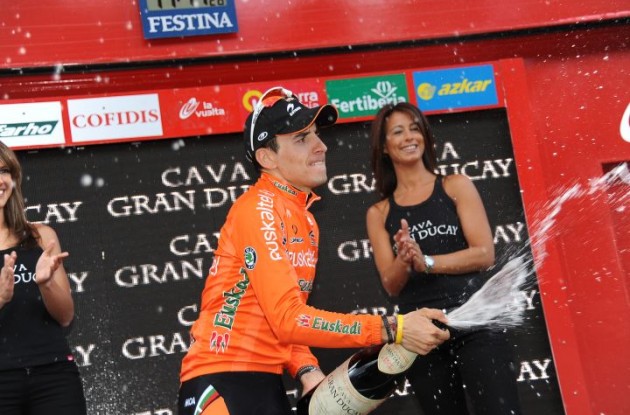 Igor Anton celebrates his win on the podium. Photo copyright Fotoreporter Sirotti.