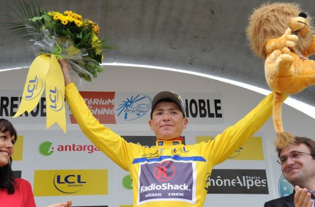 roadcycling.com/sites/default/files/styles/large/public/field/image/janes_brajkovic_yellow_podium.jpg