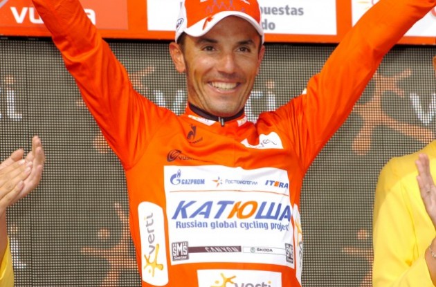 www.roadcycling.com/sites/default/files/styles/large/public/field/image/joaquin_rodriguez_vuelta_podium_red_leader.jpg