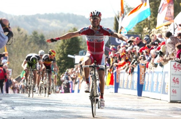Joaquim Rodriguez climbs to victory in La Fleche Wallonne 2012 beating Team GreenEdge's Michael Albasini and Philippe Gilbert of Team BMC Racing. 