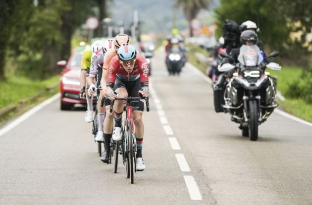 Jonas Gregaard and other cyclists in the breakaway