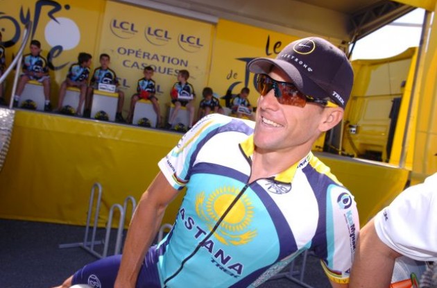Lance Armstrong. Photo copyright Fotoreporter Sirotti.