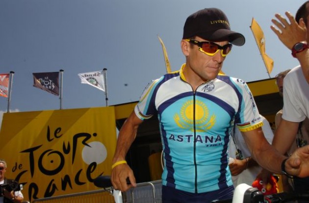 Lance Armstrong (Team Astana). Photo copyright Fotoreporter Sirotti.