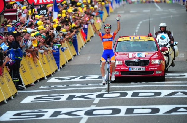 Luis Leon Sanchez rides to victory. Photo Fotoreporter Sirotti.