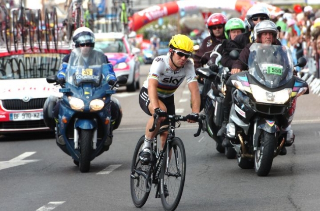 Team Sky's Mark Cavendish crashed about three kilometer from the finish line. Photo Fotoreporter Sirotti.
