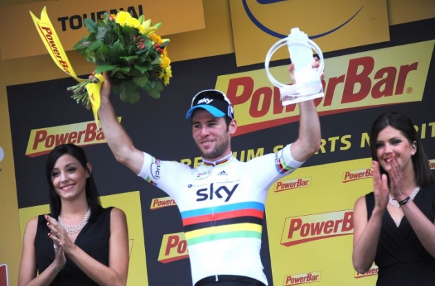 Team Sky's World Champion Mark Cavendish on the podium in Tournai. Photo Fotoreporter Sirotti.