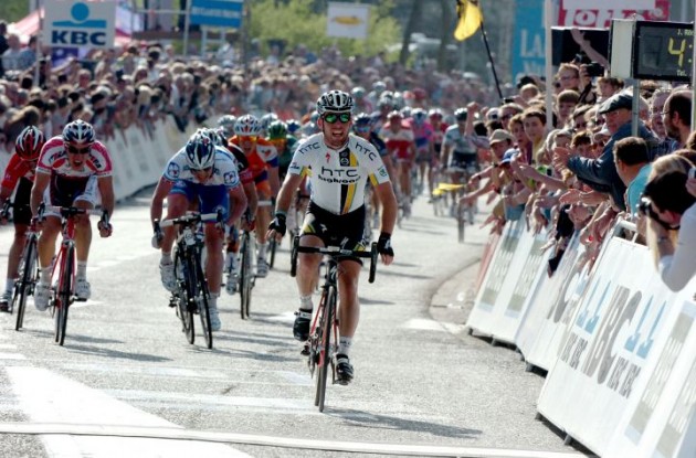 Mark Cavendish (Team Columbia-HTC) takes his first win in this year's Tour. Photo copyright Fotoreporter Sirotti.