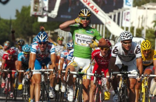 Mark Cavendish wins stage 3 of Tour de France 2009. Photo copyright Fotoreporter Sirotti.
