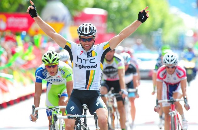 Michael Albasini wins stage 13 of the 2011 Tour of Spain. Photo Fotoreporter Sirotti.