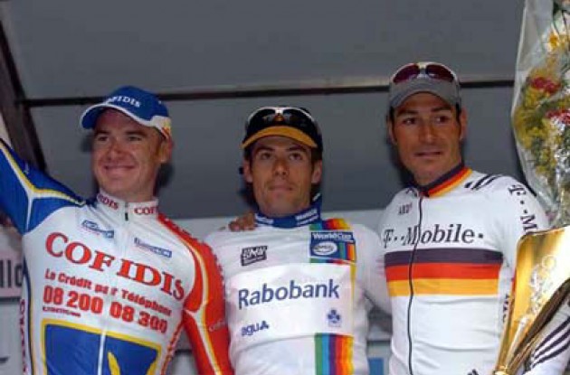 O'Grady, Freire and Zabel on the podium in San Remo. Photo copyright Fotoreporter Sirotti.