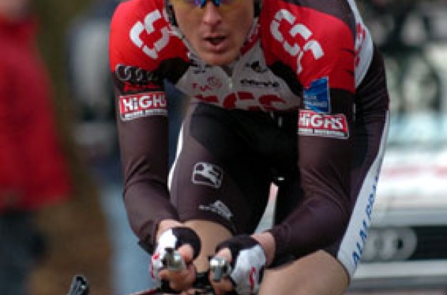 Jorg Jaksche (CSC) on his way to victory. Photo copyright Fotoreporter Sirotti.