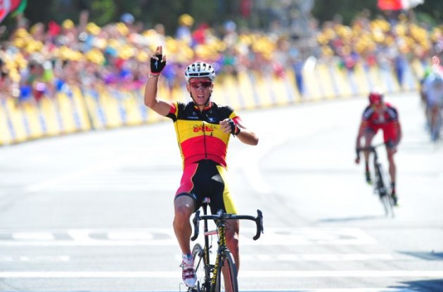 Philippe Gilbert wins stage 1 of the 2011 Tour de France. Photo Fotoreporter Sirotti.