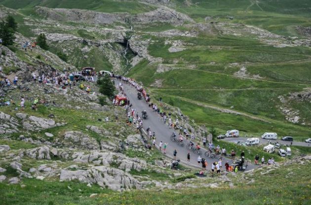 Pro cyclists climbing Isola 2000