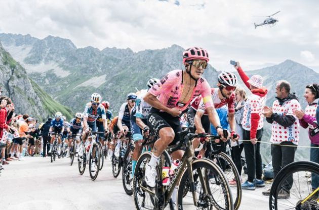 Richard Carapaz on the Col du Tourmalet