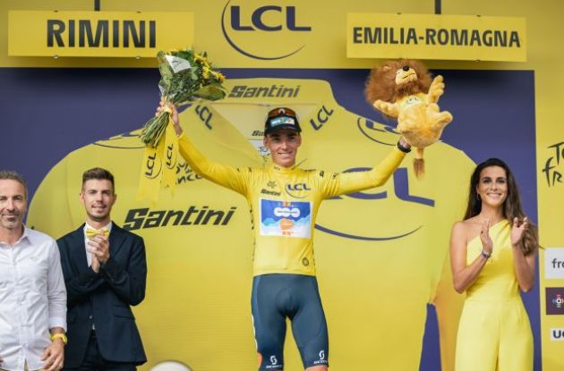 Romain Bardet leads Tour de France 2024 after stage 1