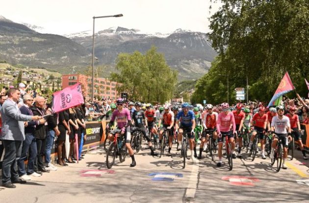 Riders wait for the stage start in Sierre