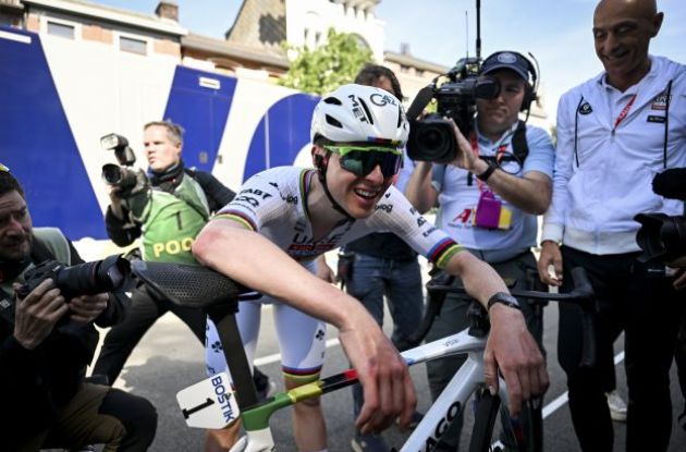 Tadej Pogacar with his Colnago bike