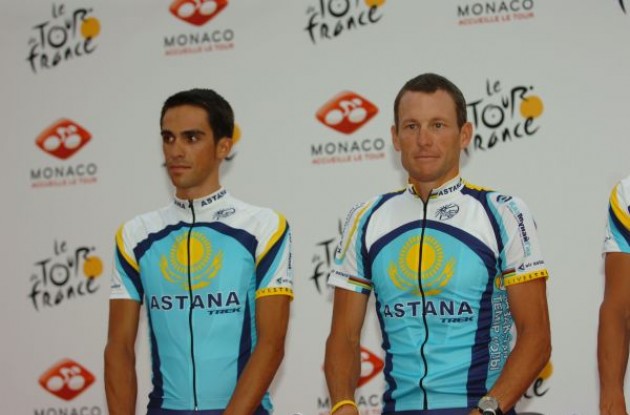 Alberto Contador and Lance Armstrong (Team Astana). Photo copyright Fotoreporter Sirotti.