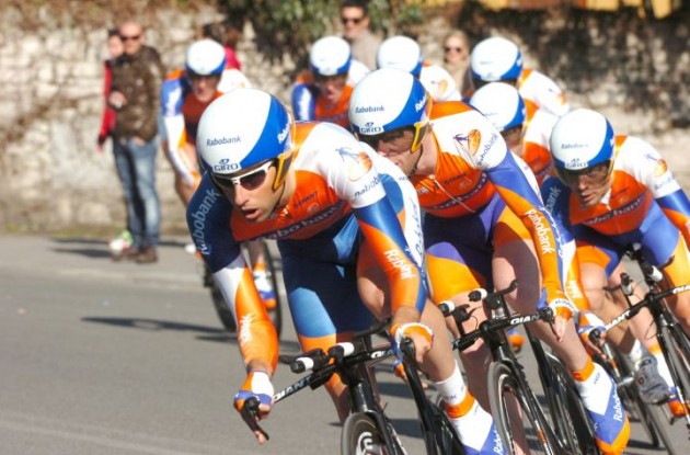 Team Rabobank on their way to victory in stage one of Tirreno-Adriatico 2011. Photo Fotoreporter Sirotti.