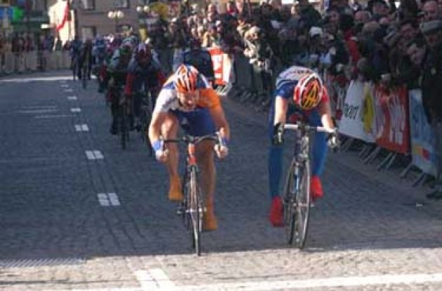 De Jongh beats Planckaert in the sprint. Photo copyright Fotoreporter Sirotti