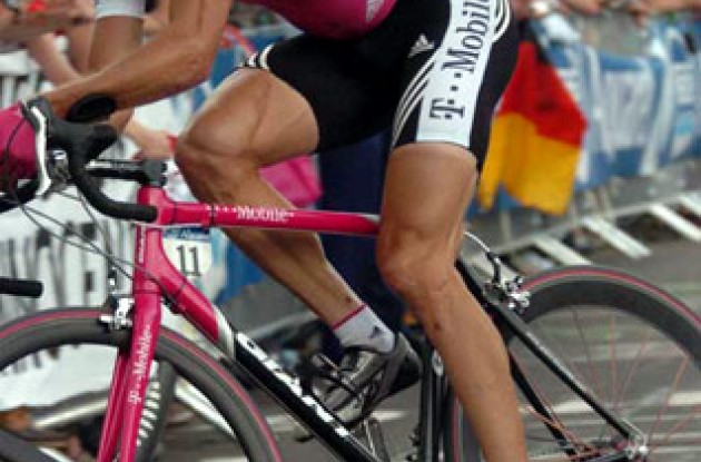 Jan Ullrich gained important time on Basso and Klöden and is now more likely to get his place on the podium in Paris!