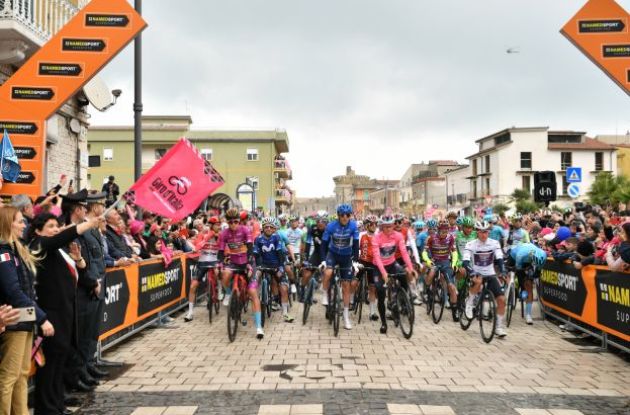 Giro d'Italia stage 4 start in Venosa